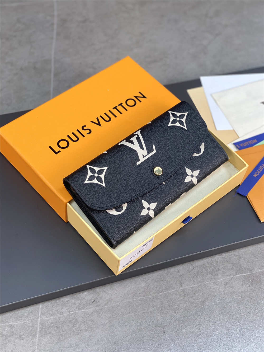 Louis Vuitton wallet M82341  2025 new 